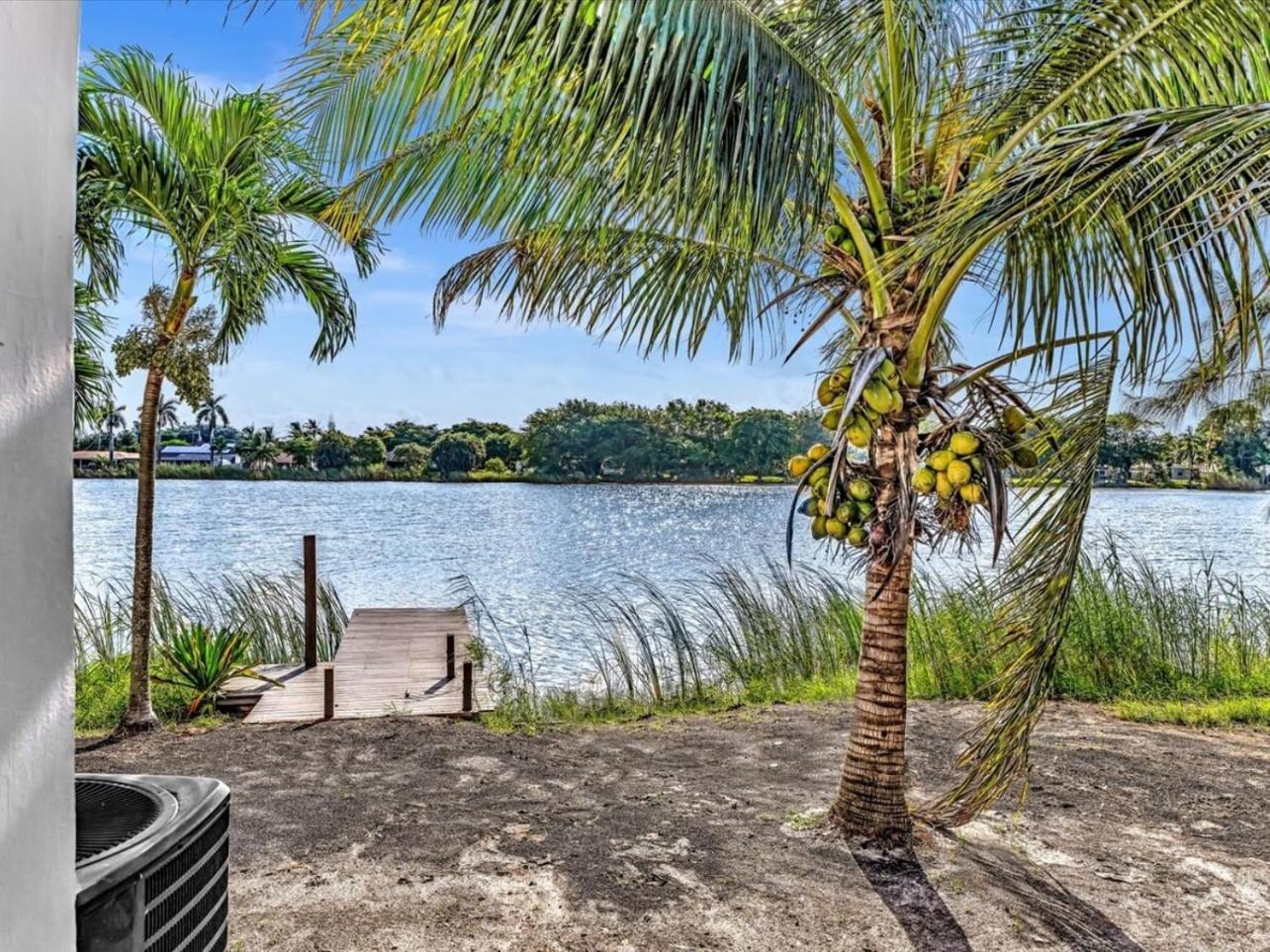 Charming 2Br Lakefront Cottage In Davie Near Beach Extérieur photo