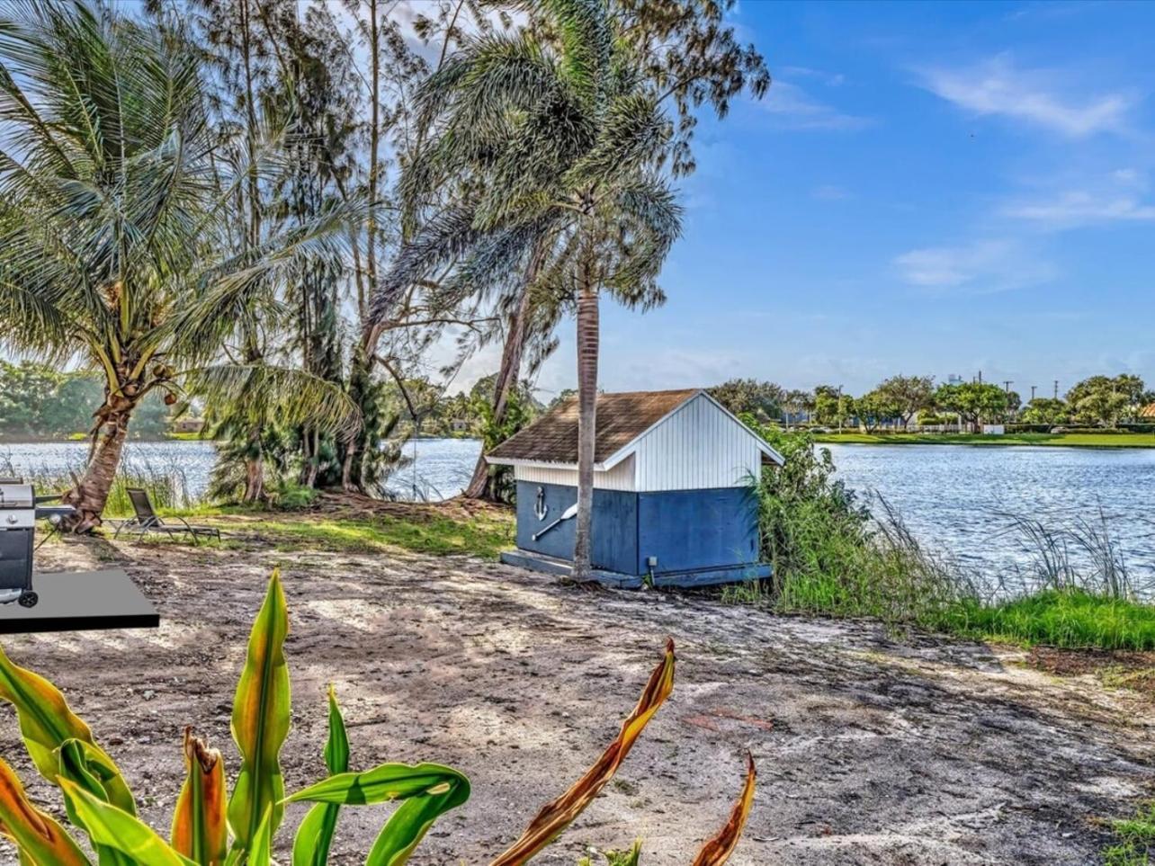 Charming 2Br Lakefront Cottage In Davie Near Beach Extérieur photo