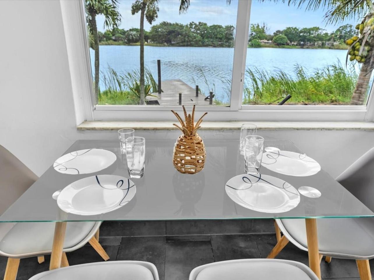 Charming 2Br Lakefront Cottage In Davie Near Beach Extérieur photo